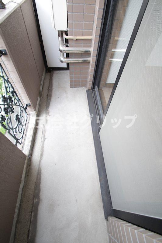 グリフィン新横浜・参番館のバルコニー