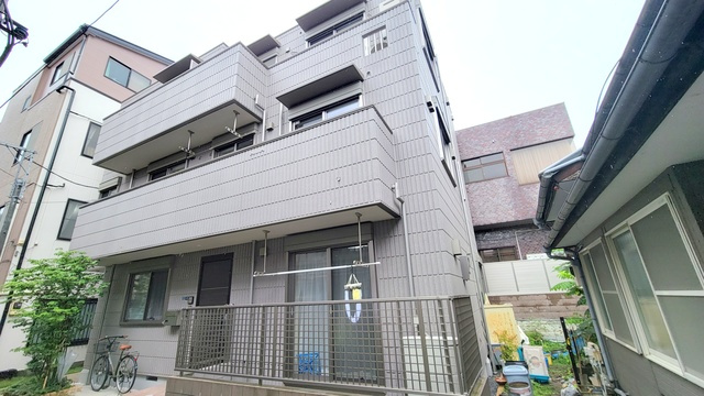 プレジャー谷中の外観