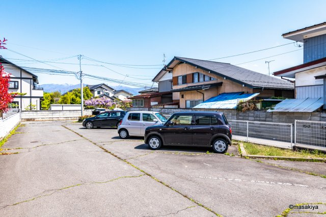 ラ・メゾンひまわりの駐車場