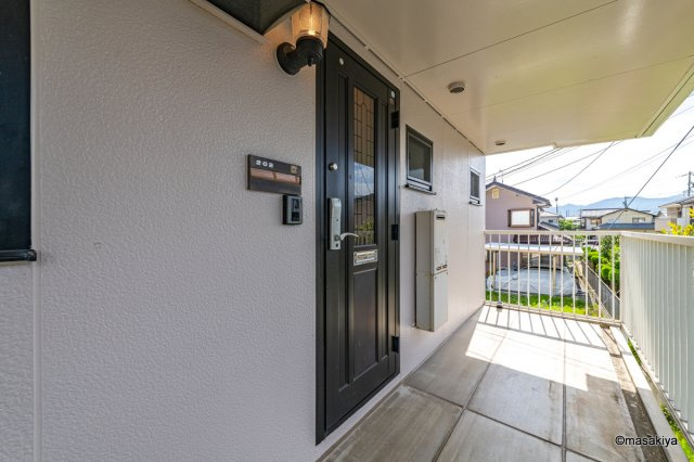 ラ・メゾンひまわりのエントランス