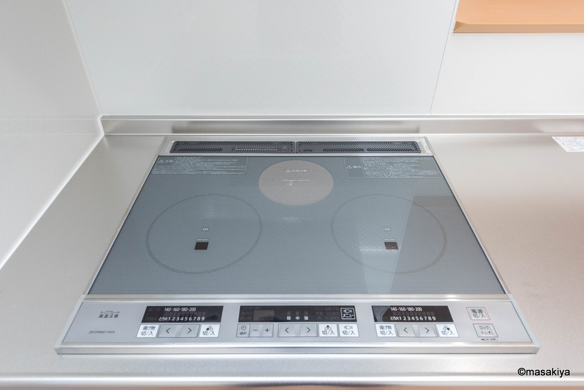 レセンテ　ノワのキッチン