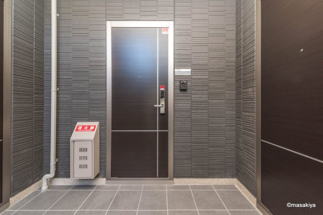 レセンテ　ノワのエントランス|エントランス