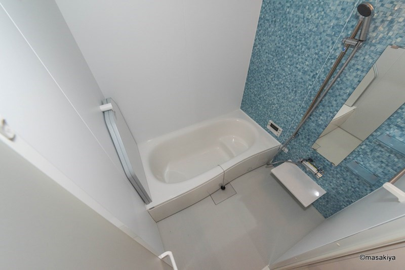 レセンテ　ノワの浴室|お風呂　一坪タイプで広々です。