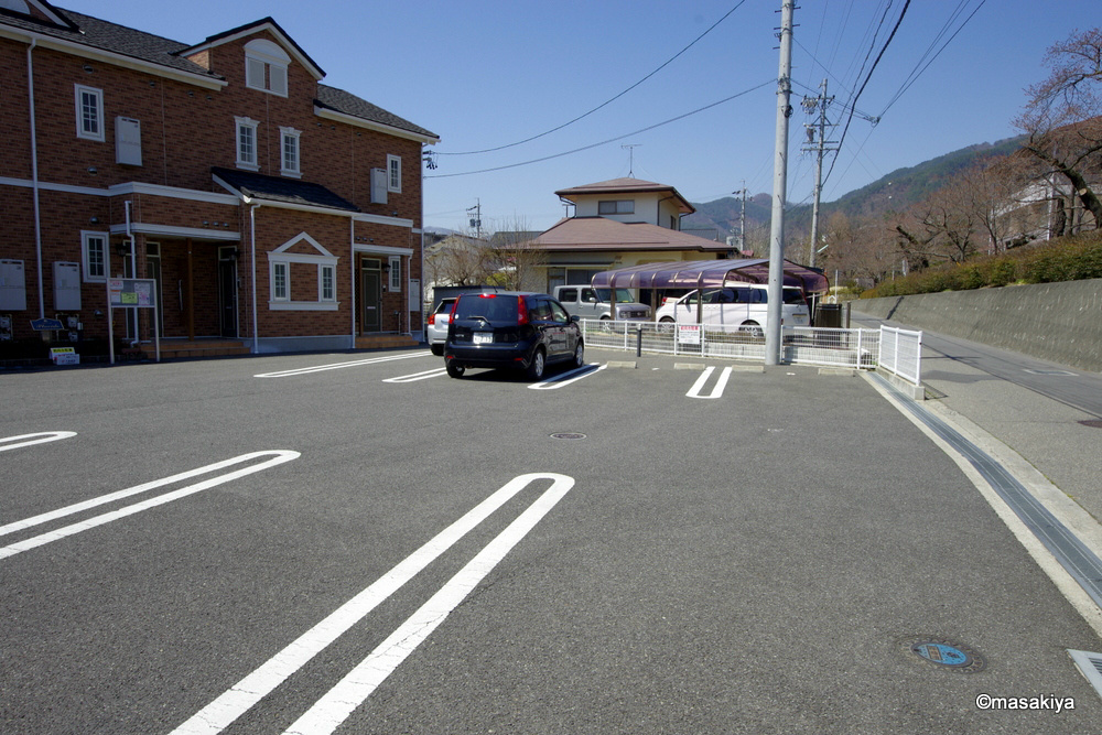 プラシードの駐車場|駐車場