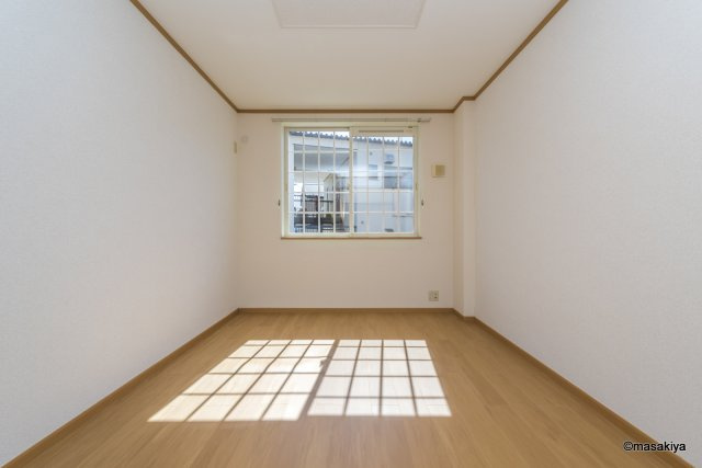 プラシードの居間・リビング|ベッドルーム