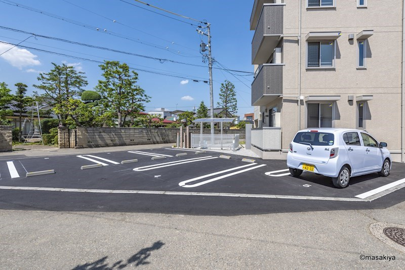 ライトグリーン鶴賀の駐車場|駐車場