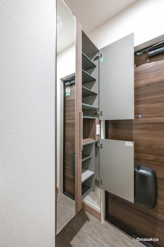 グランディスの玄関