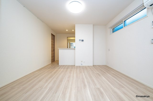 セレーノヴィータ中御所の居間・リビング