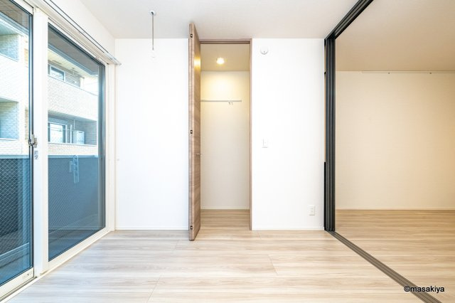 セレーノヴィータ中御所の洋室