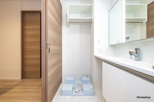 セレーノヴィータ中御所の洗面所