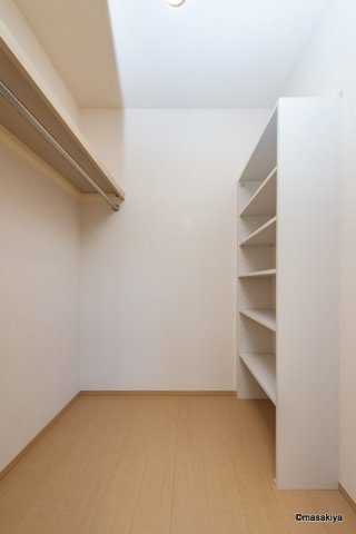 セレーノ稲田の収納|ウォークインクローゼット