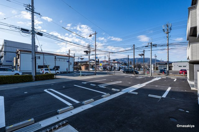 トリシア吉田の駐車場