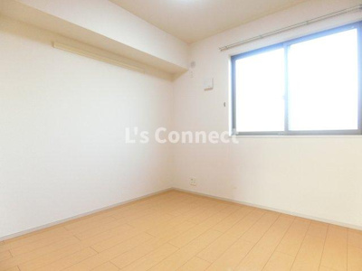 【その他】 | サン・イースト | ４．２帖の洋室は寝室として使えます。