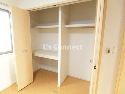 【収納】 | サン・イースト | クローゼットでお荷物もすっきり収納。