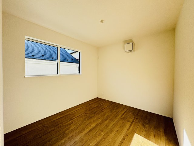 松戸市上本郷新築戸建【上本郷小学校：10分】の子供部屋|5.38帖洋室