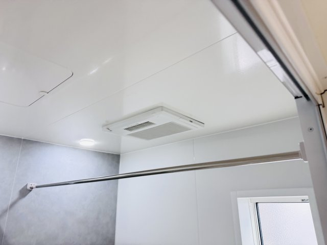 松戸市上本郷新築戸建【上本郷小学校：10分】の冷暖房・空調設備|雨の日も安心の浴室乾燥機つき