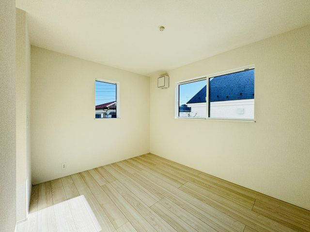 松戸市上本郷新築戸建【上本郷小学校：10分】の子供部屋|6帖洋室