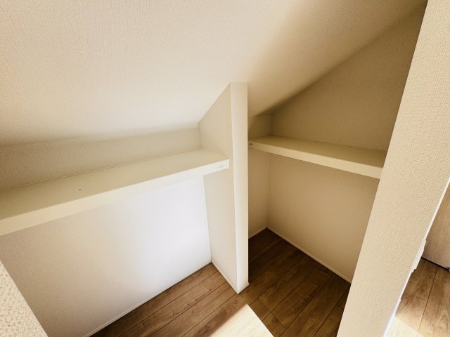 松戸市上本郷新築戸建【上本郷小学校：10分】の収納|7.5帖寝室・ウォークインクローゼット