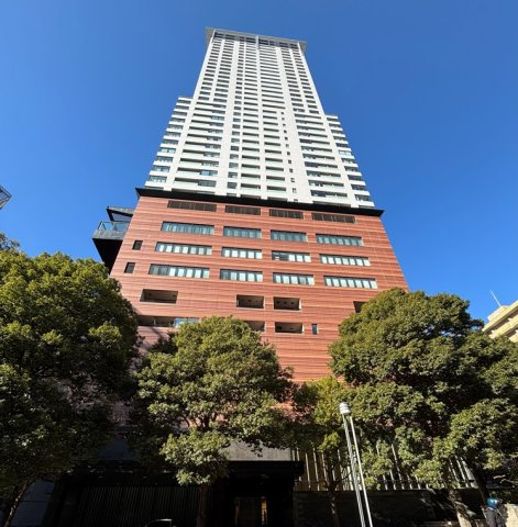 クロスエアタワー