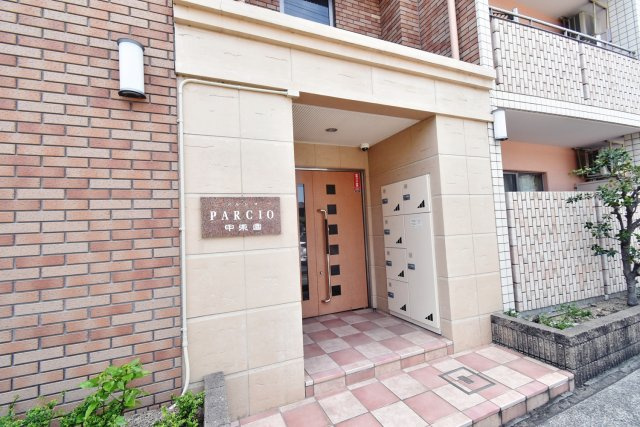 パルシオ甲東園のエントランス