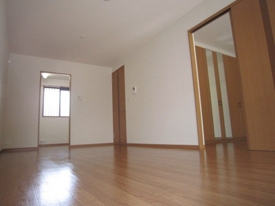 【居間・リビング】 | フィールドハイツ | 広々使えます。