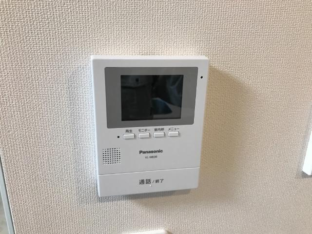 クレセントピアスの設備|カメラ付インターホン