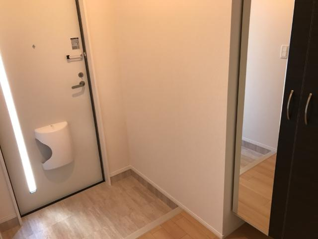 クレセントピアスの玄関|玄関