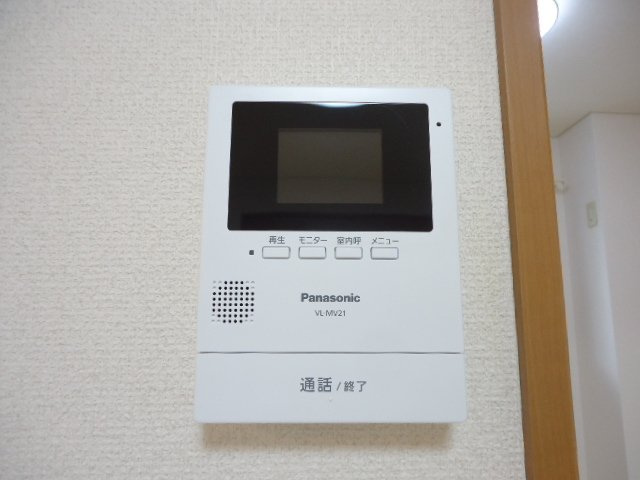 ヴィラ・マリアージュの内装|カメラ付インターホン