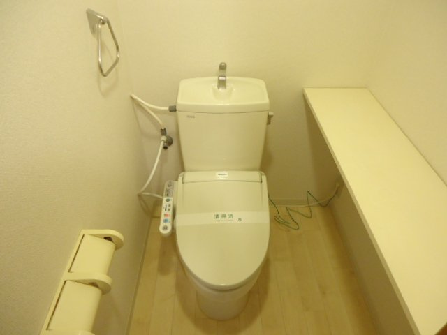 ヴィラ・マリアージュのトイレ|シャワー付トイレ