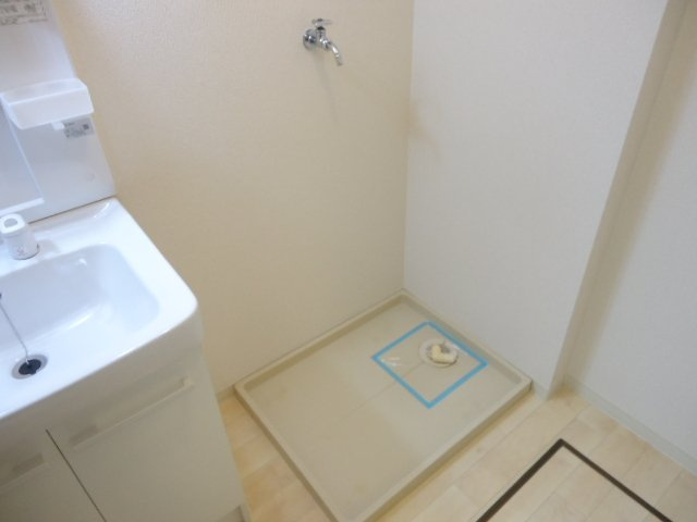 ヴィラ・マリアージュのその他|洗濯機置場