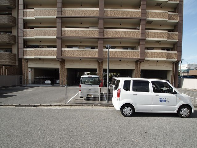 Ｓｏｕｔｈ　Ｇａｔｅの駐車場