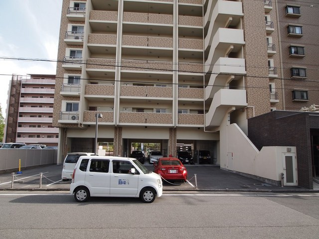 Ｓｏｕｔｈ　Ｇａｔｅの駐車場