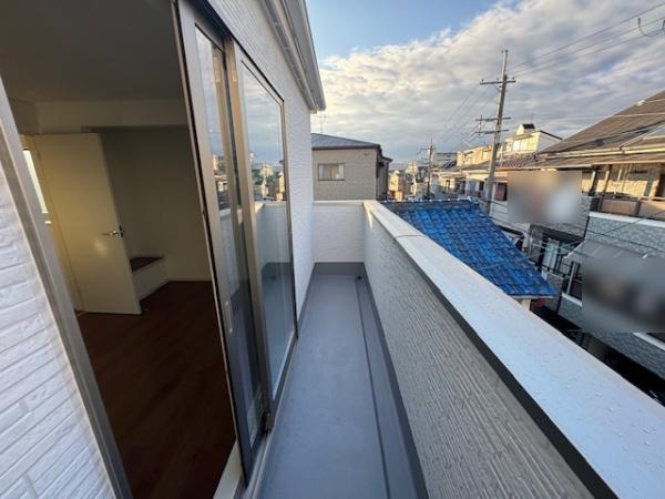 【バルコニー】