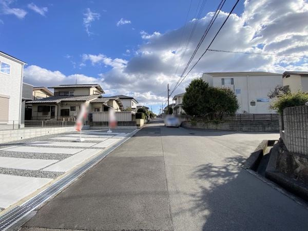 【前面道路含む現地写真】 | 西区桜が丘西町3丁目　新築戸建