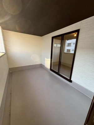 【バルコニー】 | ●草加市弁天5期・戸建● | 【日当たりの良いバルコニーです。広さもあり洗濯物も干しやすい♪】