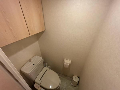 【トイレ】 | ●パテラスクエア草加● | 収納棚付きのトイレになります♪
