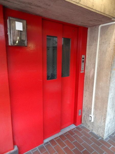 ハイコート泉尾のエントランス|★エレベーター完備★