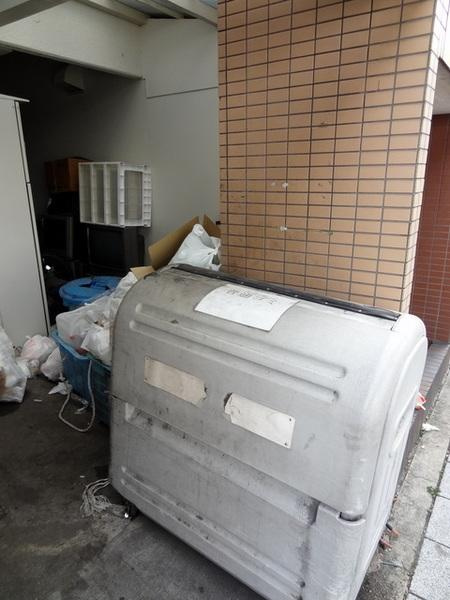 ハイコート泉尾のエントランス|★敷地内ゴミ置き場★