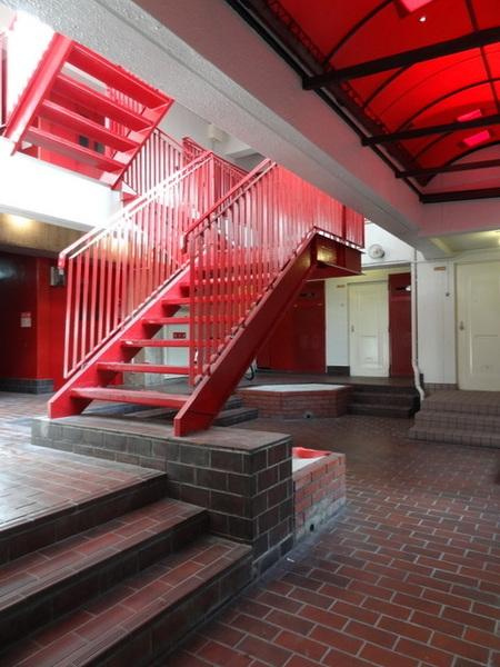 ハイコート泉尾のエントランス|★共有階段★