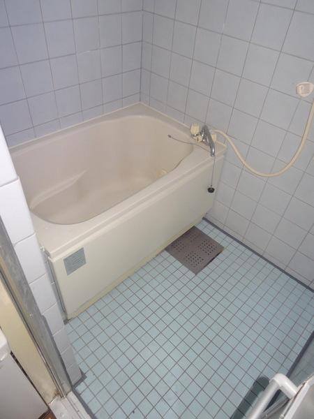 ハイコート泉尾の浴室|★ゆったり入れます★