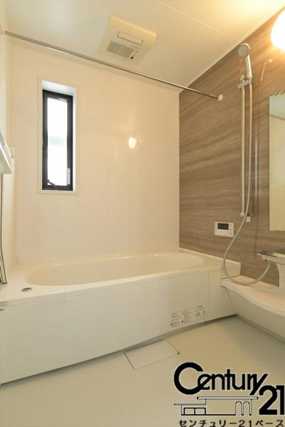 橿原市曲川町３丁目 ３号地 ／新築一戸建の浴室|■現地撮影写真■追い炊き機能完備のゆったりくつろげるバスルームです！