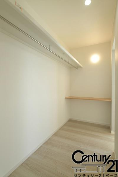 橿原市曲川町３丁目 ４号地 ／新築一戸建の収納|■現地撮影写真■広々としたＷＩＣを完備！大きな荷物も楽々収納！