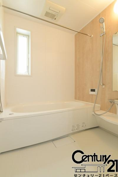 橿原市曲川町３丁目 ４号地 ／新築一戸建の浴室|■現地撮影写真■追い炊き機能完備のゆったりくつろげるバスルームです！