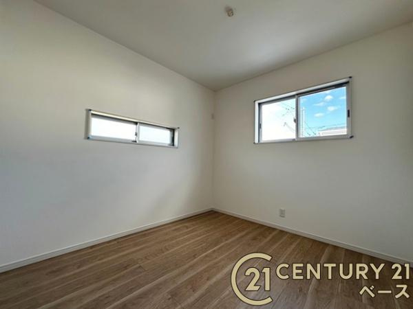 桜井市粟殿 ２号地 ／新築一戸建の洋室|■現地撮影写真■２面採光の明るいお部屋です！