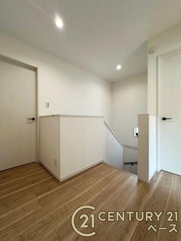 桜井市粟殿 ２号地 ／新築一戸建の内装|■現地撮影写真■こちらは２階廊下部分です！