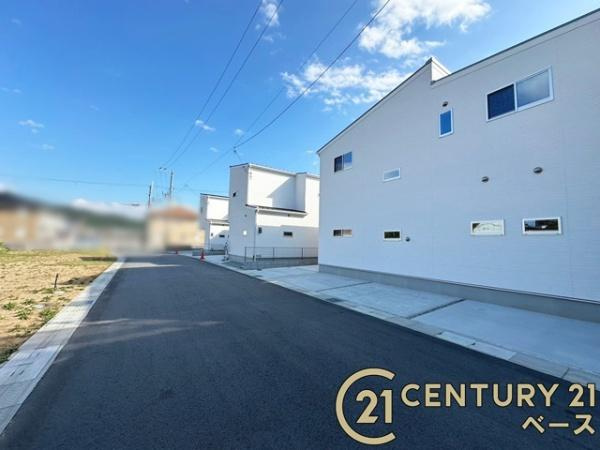 桜井市粟殿 ２号地 ／新築一戸建の前面道路含む現地写真