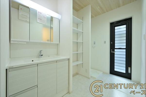 磯城郡田原本町 ／新築一戸建の独立洗面台