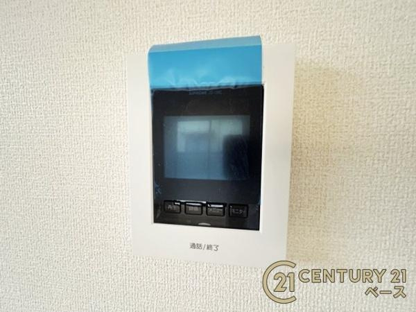 リーブルガーデン粟殿 １号棟 ／新築一戸建の内装|■ＴＶモニター付きインターホンで防犯対策もバッチリ！来客も一目でわかり安心です！■