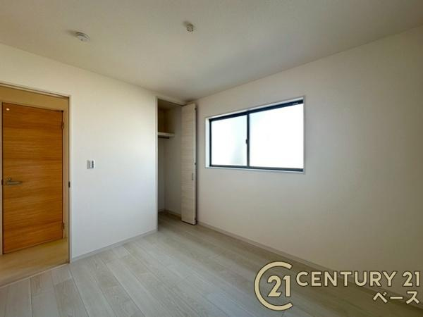 リーブルガーデン阪手 ２号棟 ／新築一戸建の子供部屋|■現地撮影写真■優しい色合いでまとめられた洋室！どんな家具も合いそうですね！