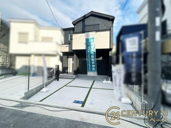 柏原市国分東条町の新築一戸建の外観|■現地撮影写真■耐震等級３！耐震性能の優れた剛床工法で建てられた邸宅！お気軽にお問い合わせください！■